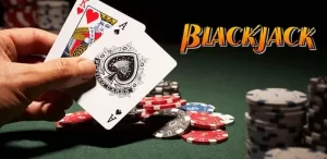 Các khuyến mãi và chương trình thưởng khi chơi blackjack tại Rw88